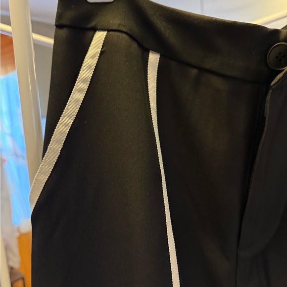 European Black and White Women's 2 pc Set w/Belt - Picture 7 of 8